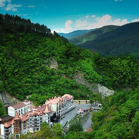 Crowne Plaza - Borjomi By Ihg Hotel Eksteriør billede The resort