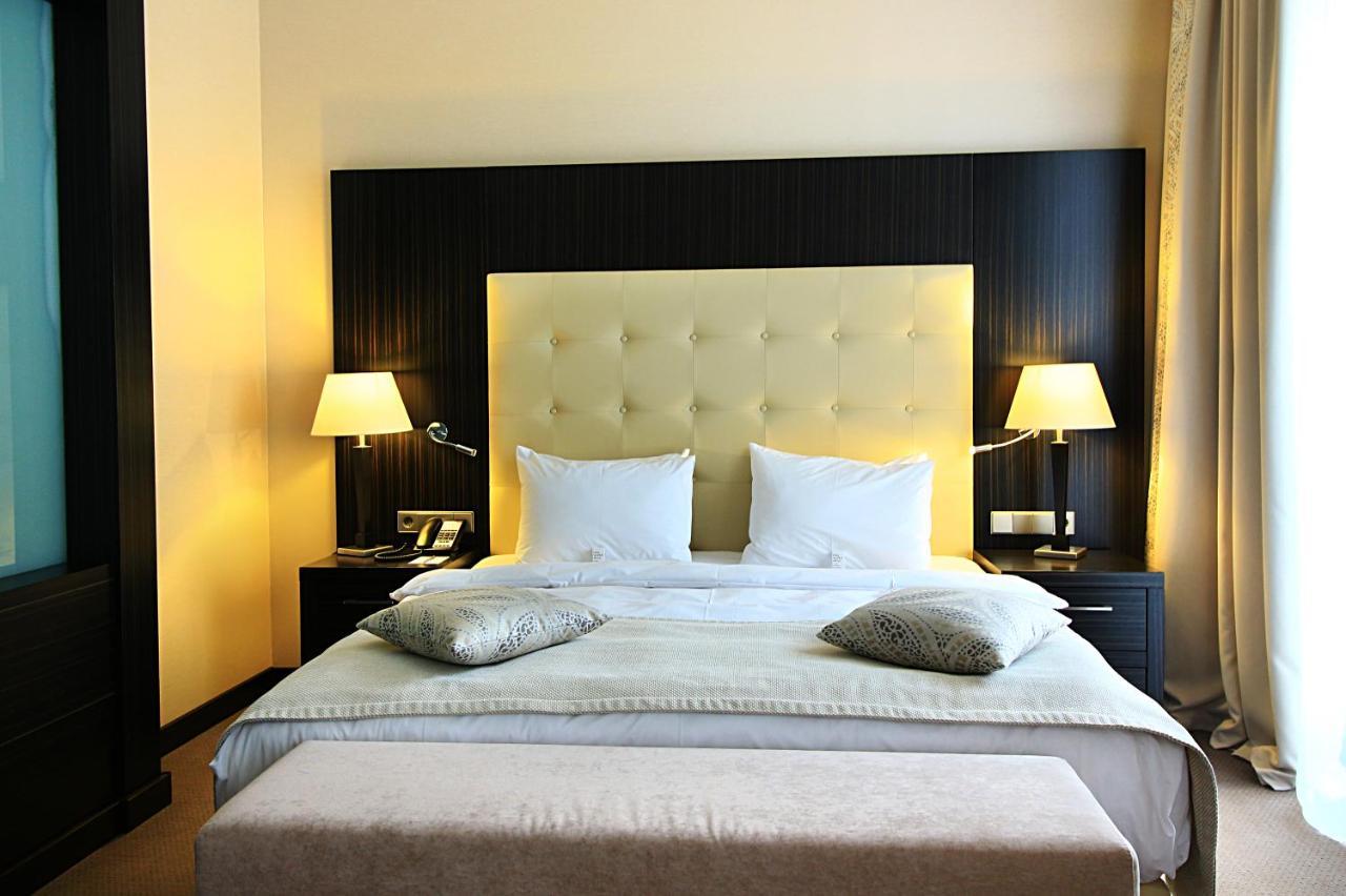 Crowne Plaza - Borjomi By Ihg Hotel Værelse billede A bedroom